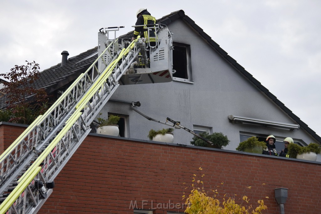 Feuer 2 Y Koeln Suerth Elisabeth Selbertstr P046.JPG - Miklos Laubert